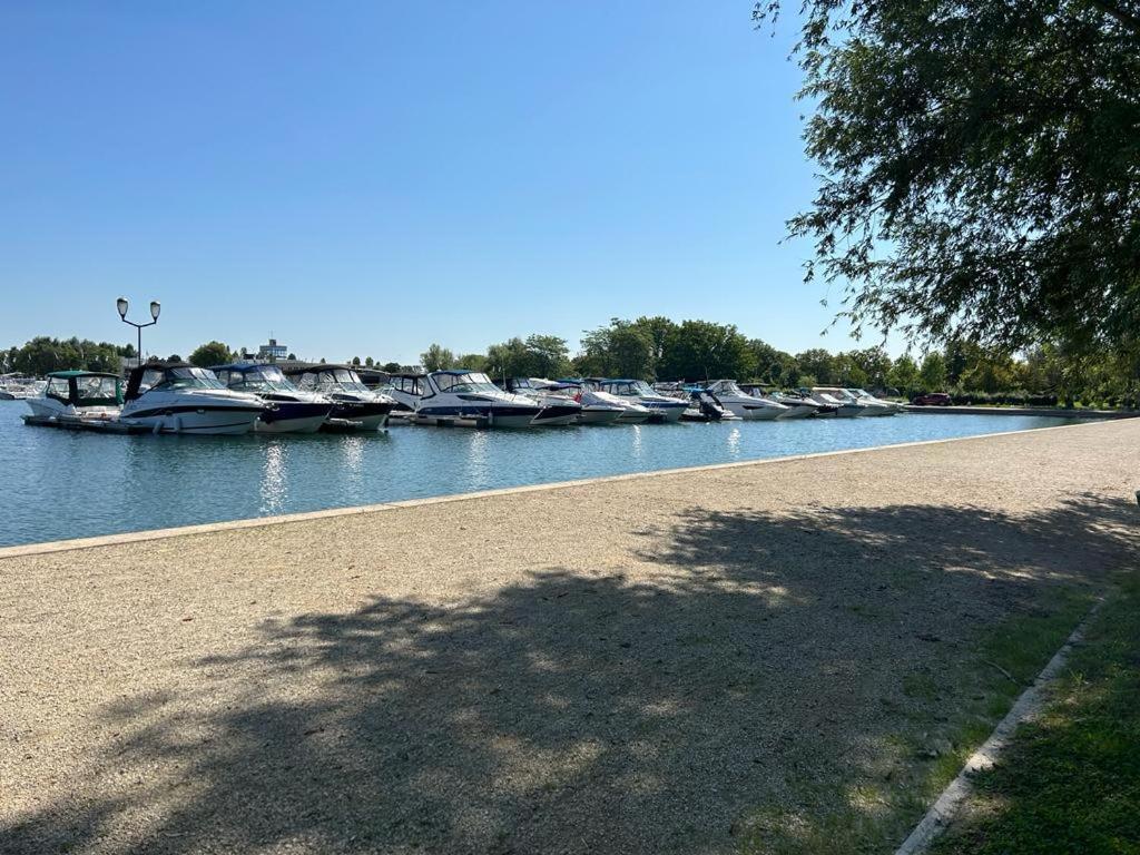 L'Oree Des Lacs, Maison De Village Tout Confort Radonvilliers Exterior foto